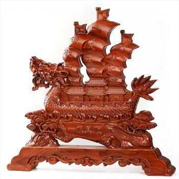 聚財(cái)納福，一帆風(fēng)順——風(fēng)水閣桃木龍船擺件的商務(wù)寓意與藝術(shù)價(jià)值